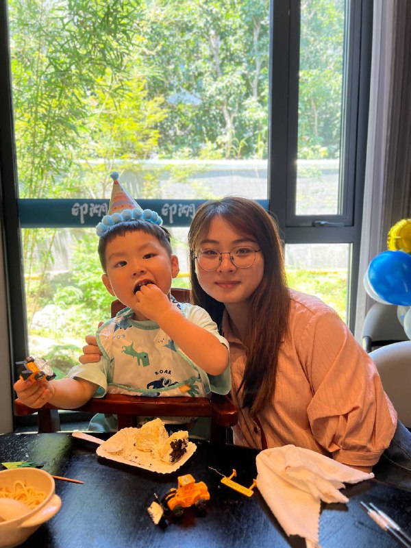 三周岁咯三周岁咯